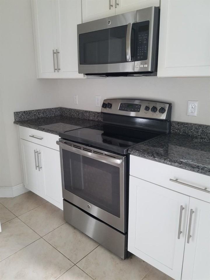 14638 Trapper Rd - Photo 5 of 23