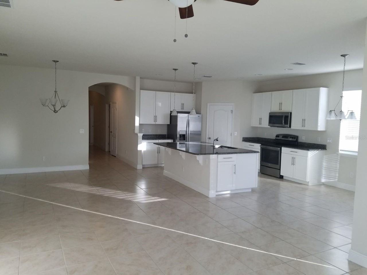 14638 Trapper Rd - Photo 6 of 23