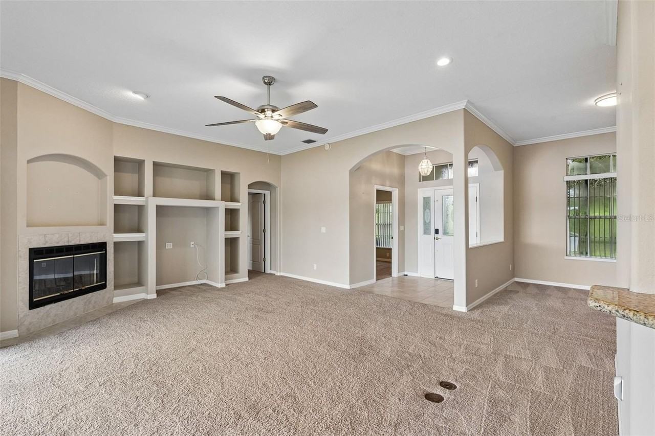 11230 Lake Katherine Cir - Photo 5 of 20