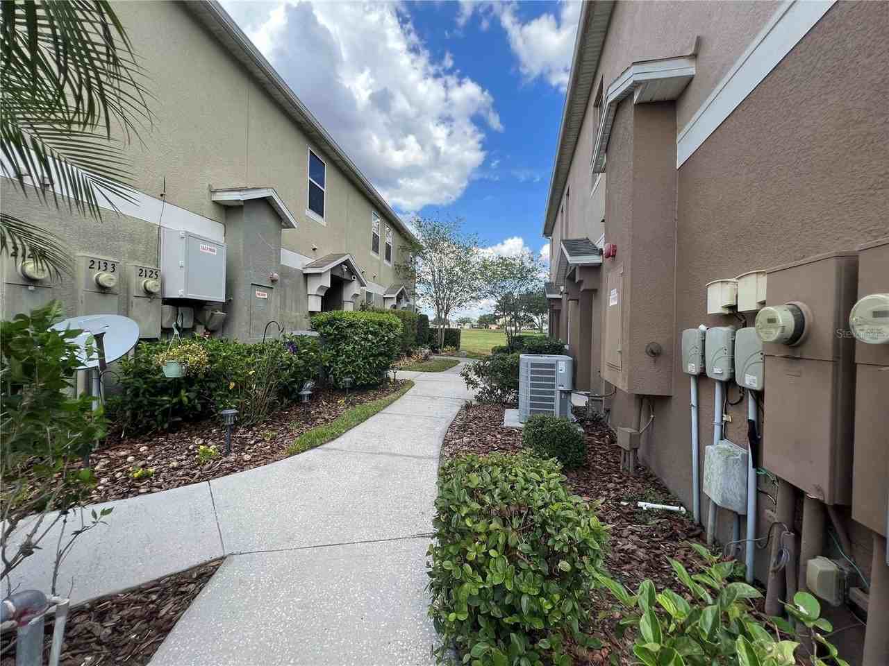 2137 Betsy Ross Ln #2137 - Photo 4 of 34