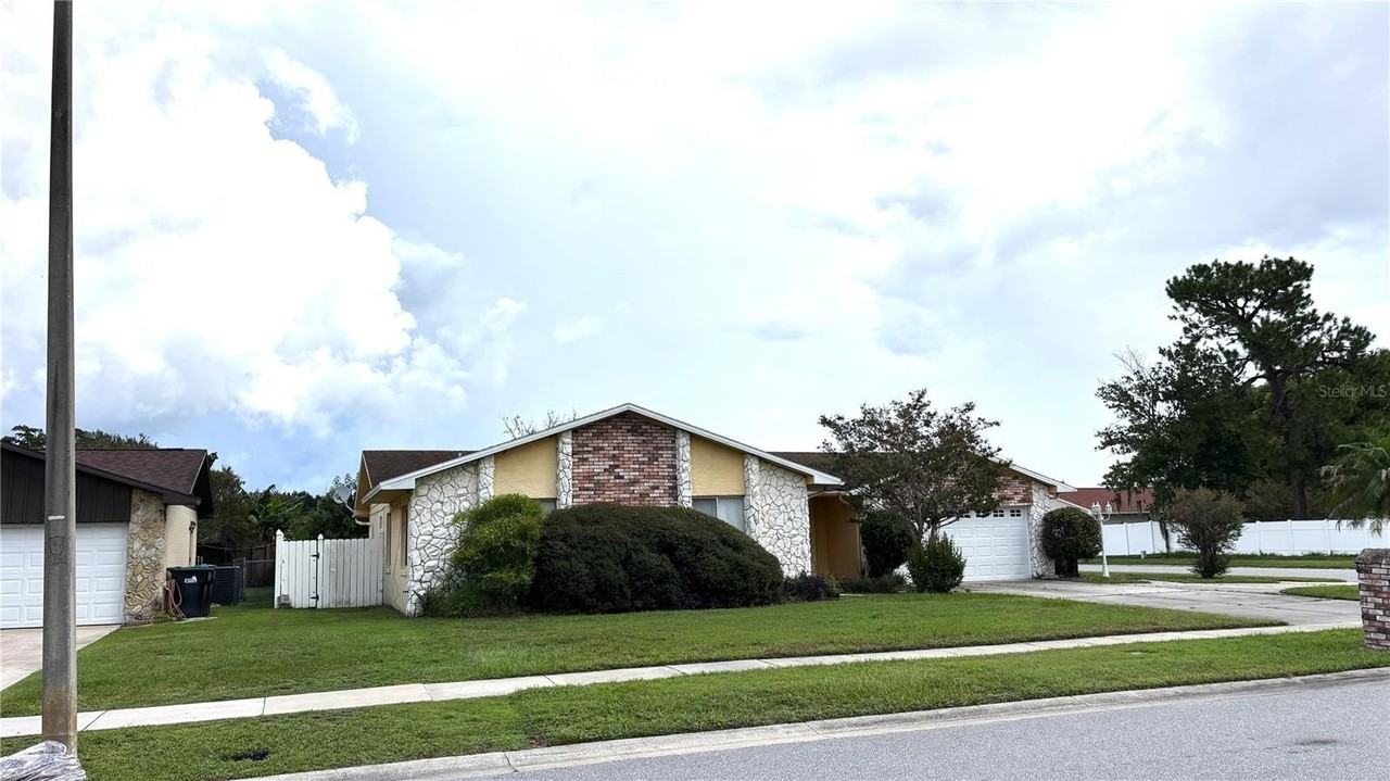 8413 Purcell Dr - Photo 2 of 26