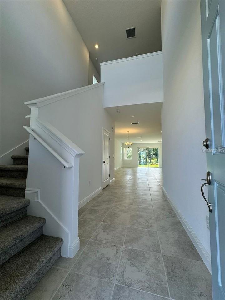 2084 Axel St - Photo 4 of 25