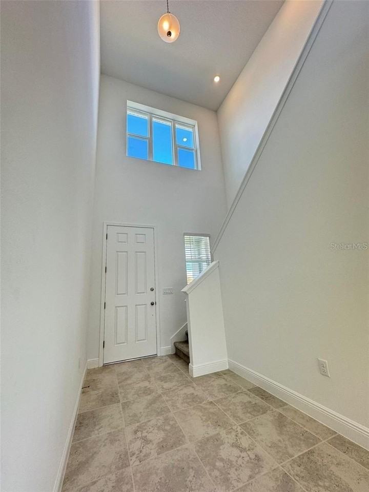 2084 Axel St - Photo 5 of 25