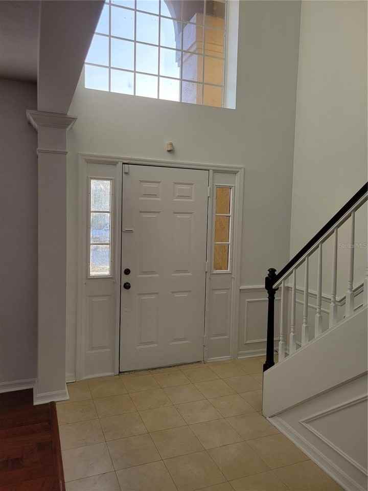 921 Beresford Way - Photo 2 of 21