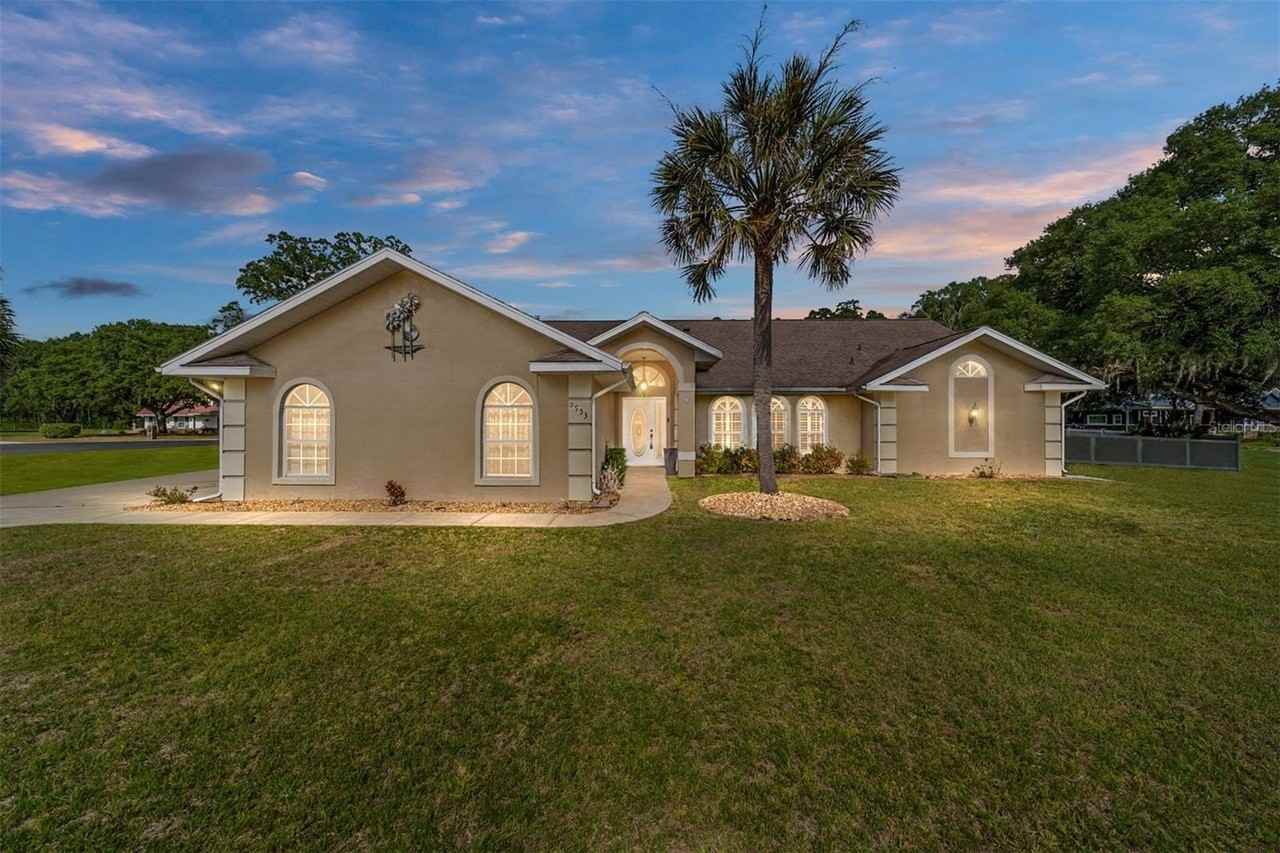 5953 Ne 62nd Court Rd
