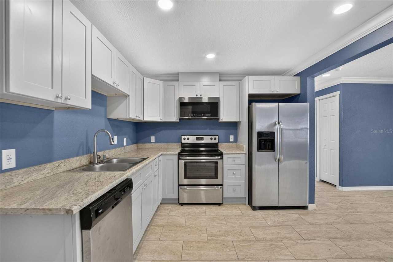 1754 27th St S - Photo 5 of 30