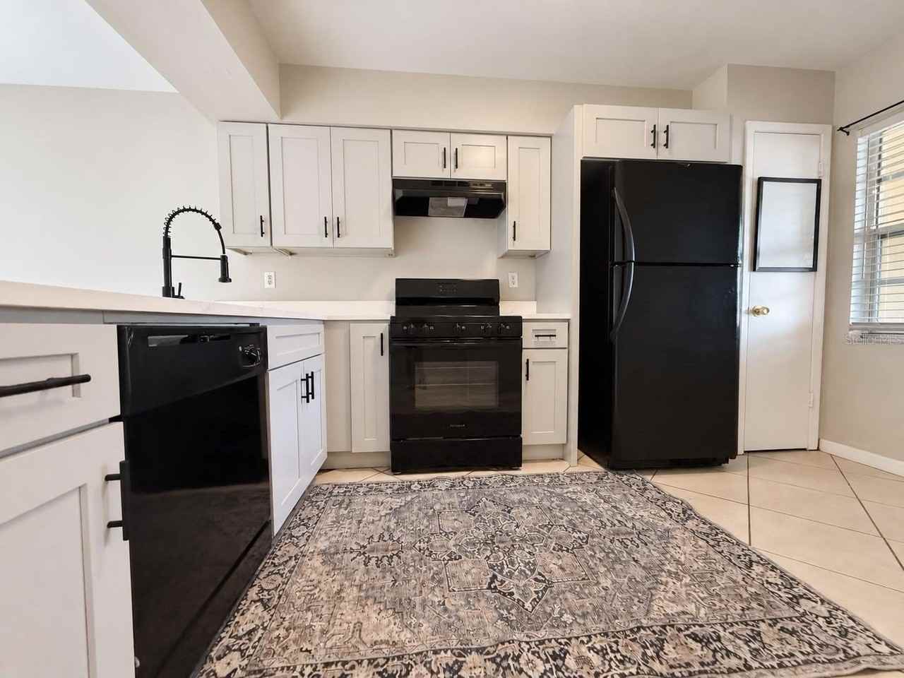6380 Bonnie Bay Cir N - Photo 3 of 13