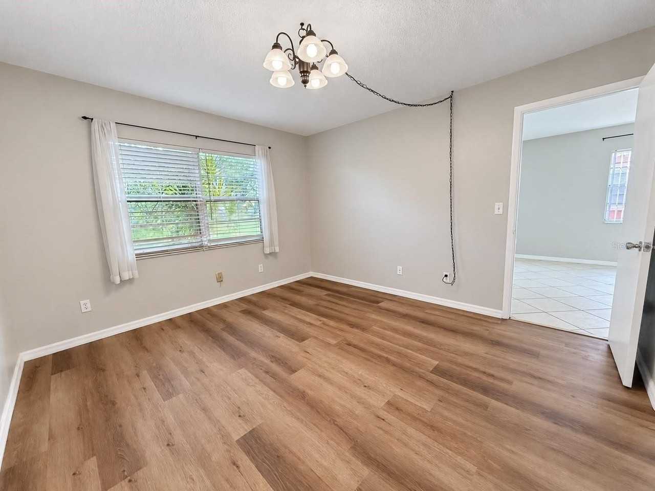 6380 Bonnie Bay Cir N - Photo 5 of 13