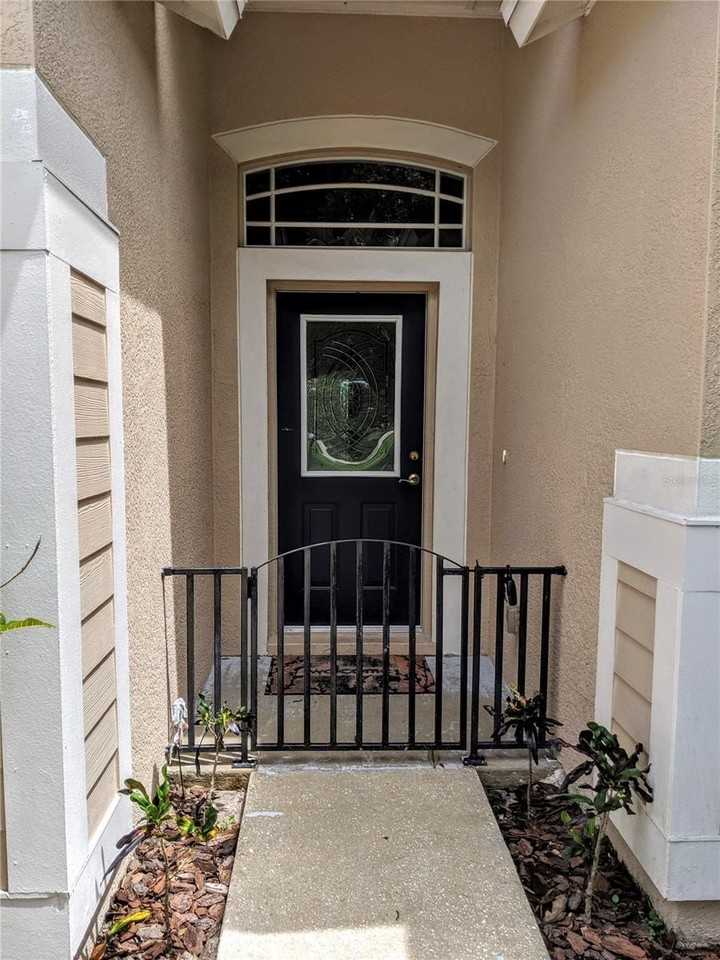 18072 Arbor Crest Dr - Photo 2 of 12
