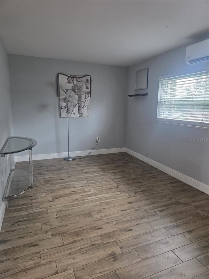 2807 41st Ave N #4 - Photo 5 of 7
