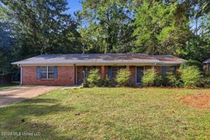 featured image of 2549 Jennifer Dr