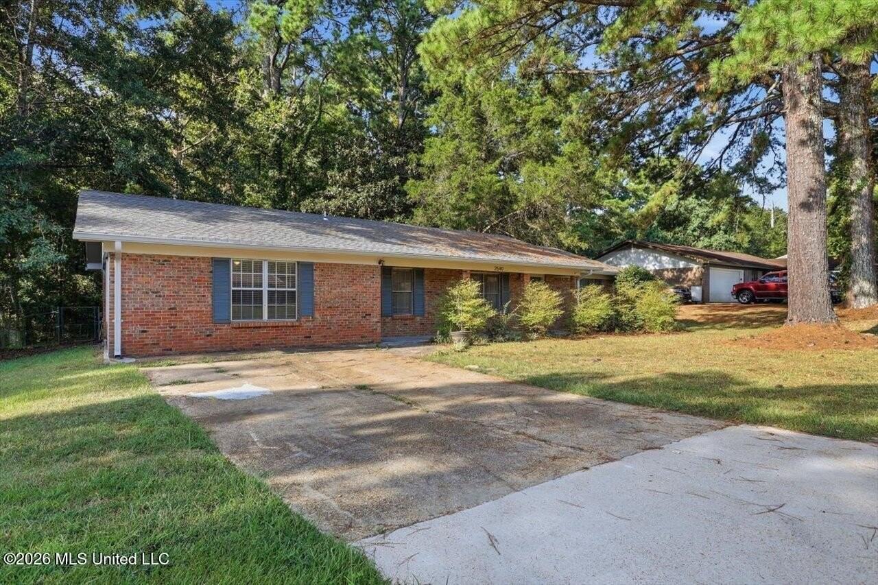 2549 Jennifer Dr - Photo 3 of 28