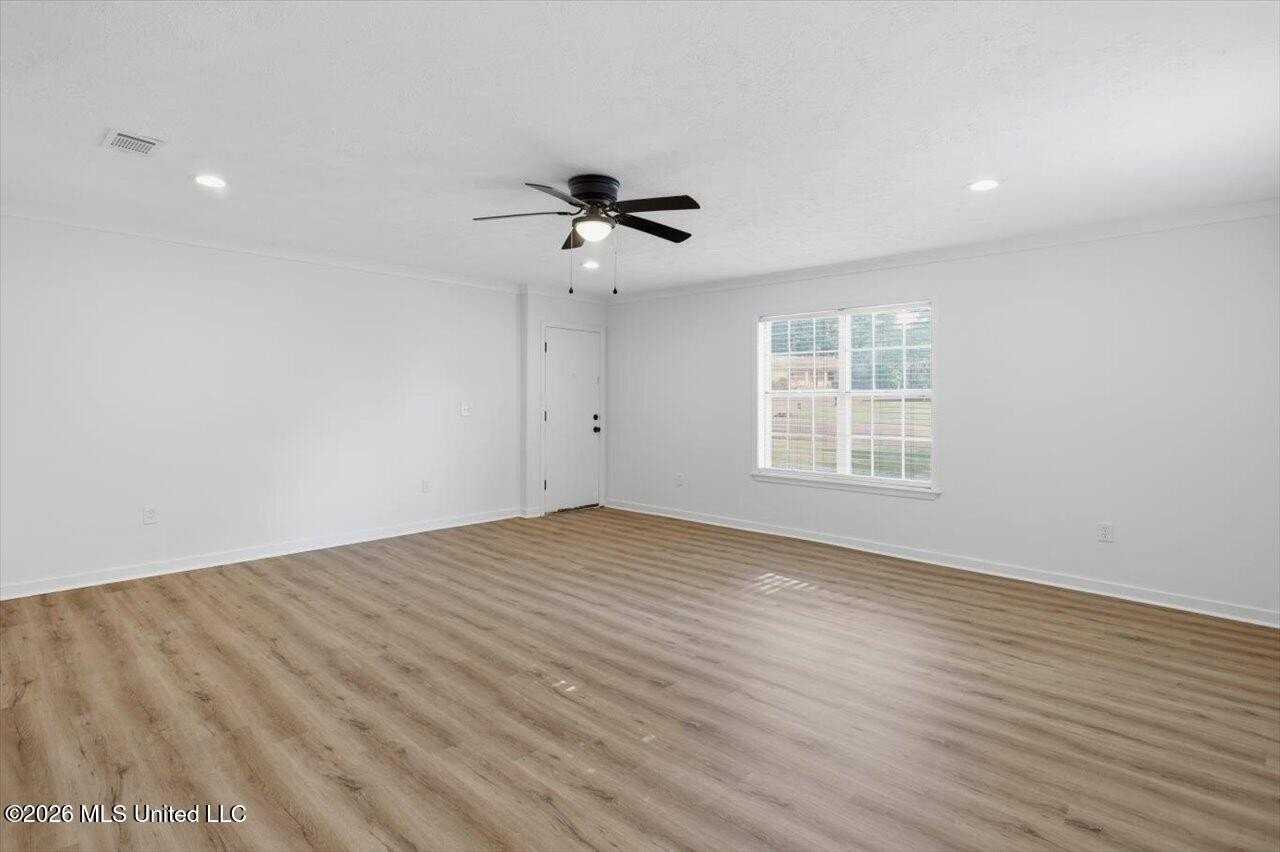 2549 Jennifer Dr - Photo 7 of 28