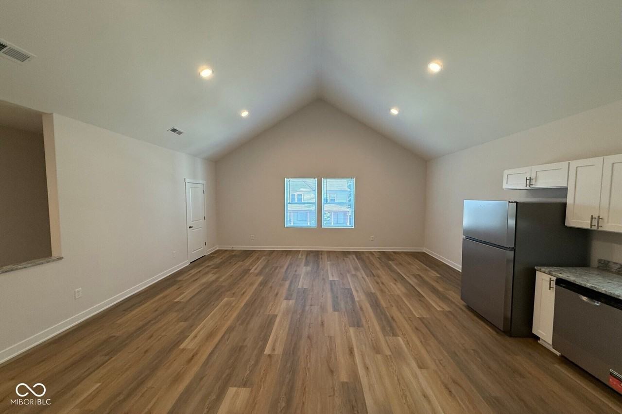 401 N Walcott St #B - Photo 6 of 16
