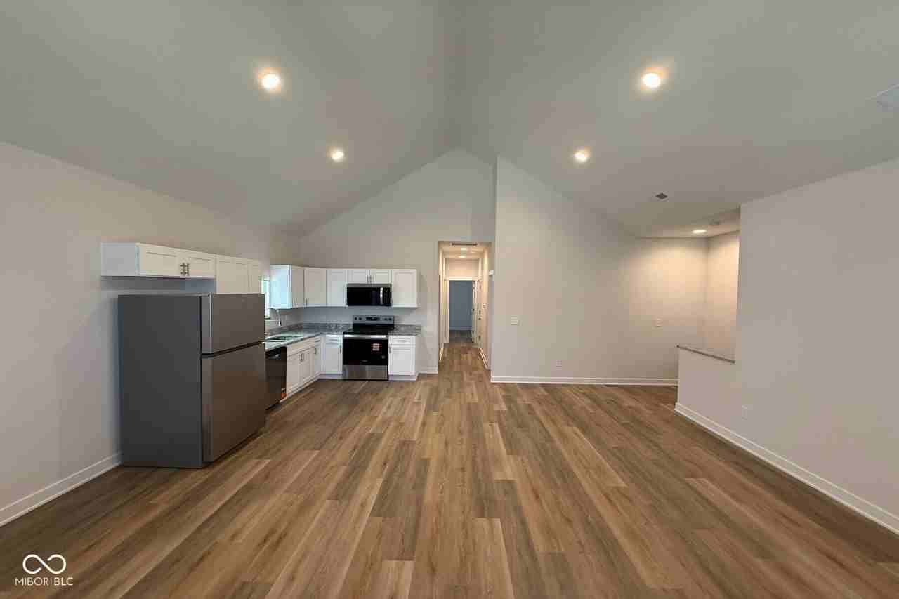 401 N Walcott St #B - Photo 7 of 16