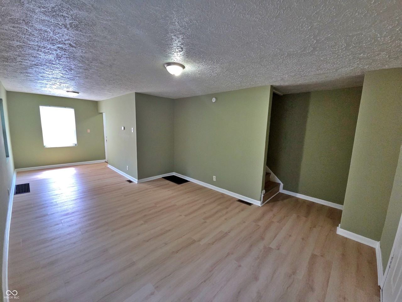 2223 E 38th St - Photo 4 of 17