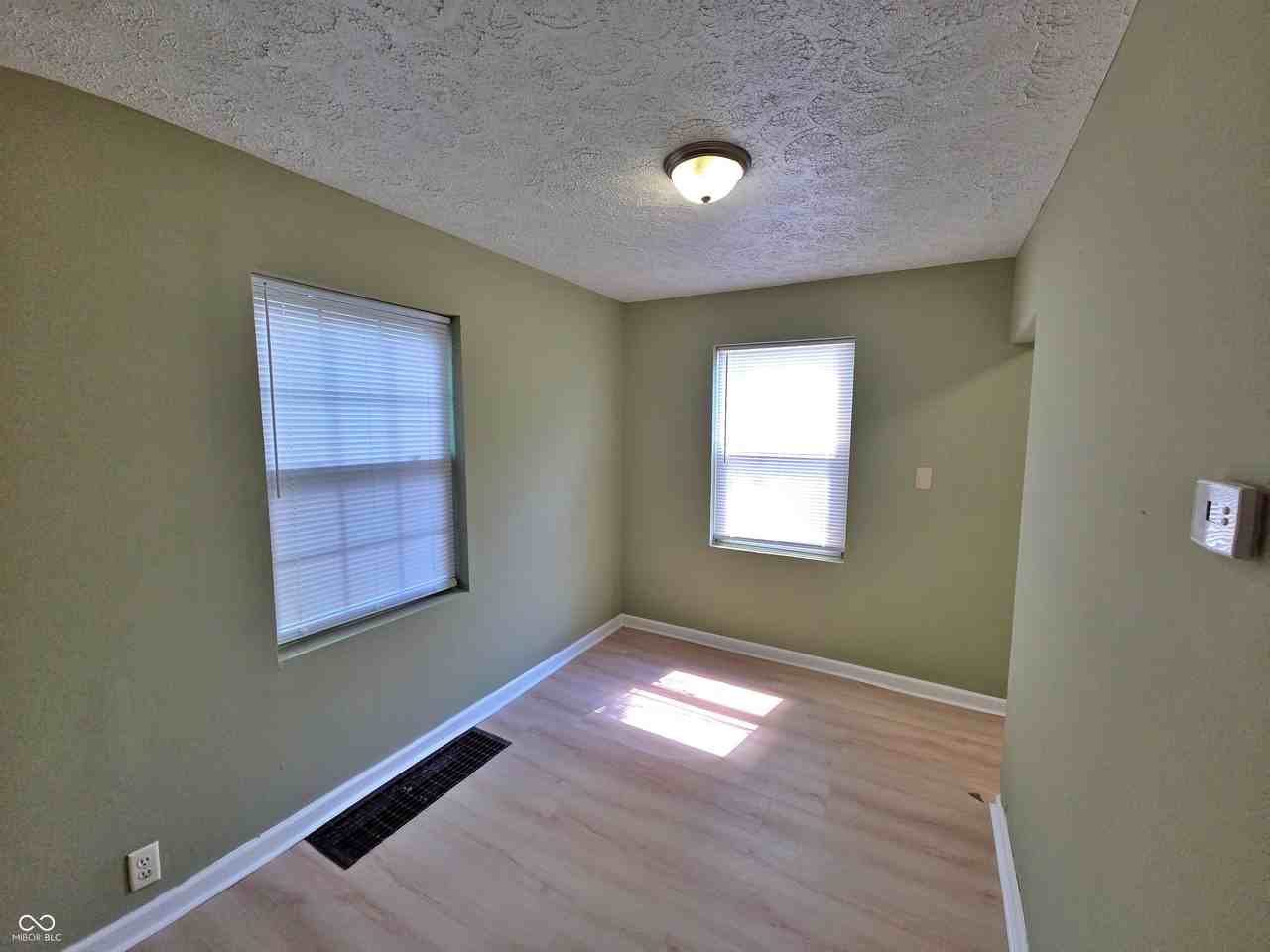 2223 E 38th St - Photo 6 of 17