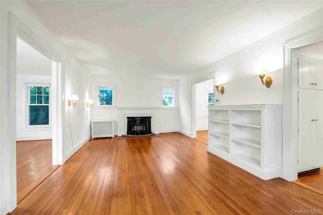 138 Hillcrest Ave - Photo 3 of 21