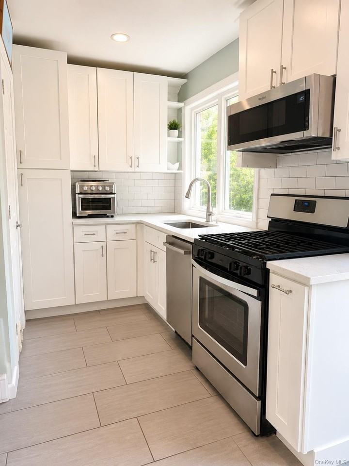 24 Wisconsin St - Photo 5 of 8