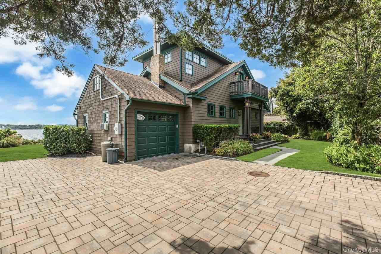 310 E Montauk Hwy - Photo 7 of 29