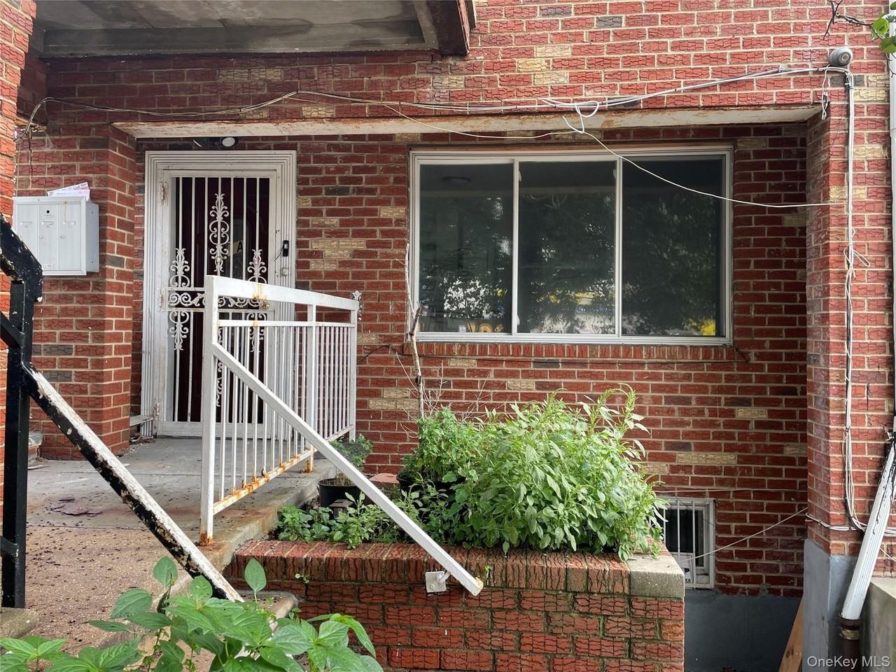 901 E 106th St #1A - Photo 2 of 2