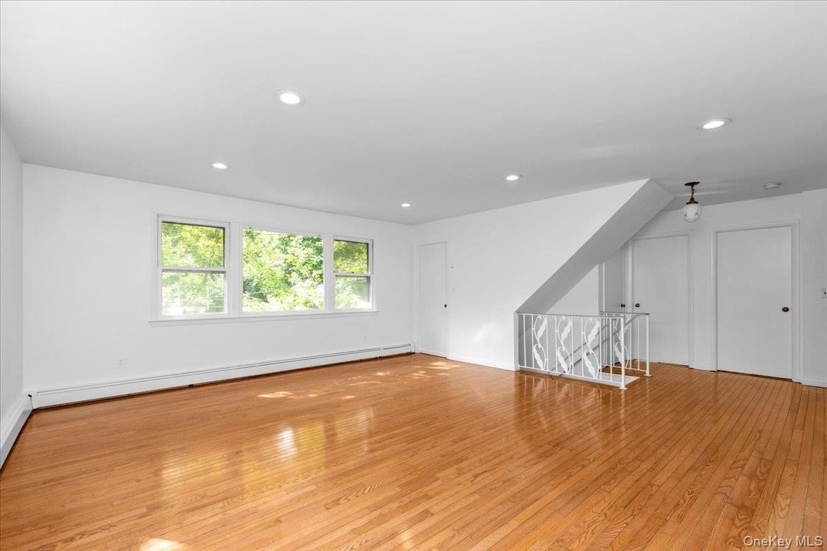 22 Putnam Ave - Photo 6 of 20