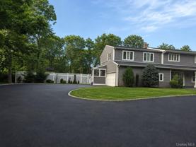19 Cardinal Ln - Photo 1 of 1