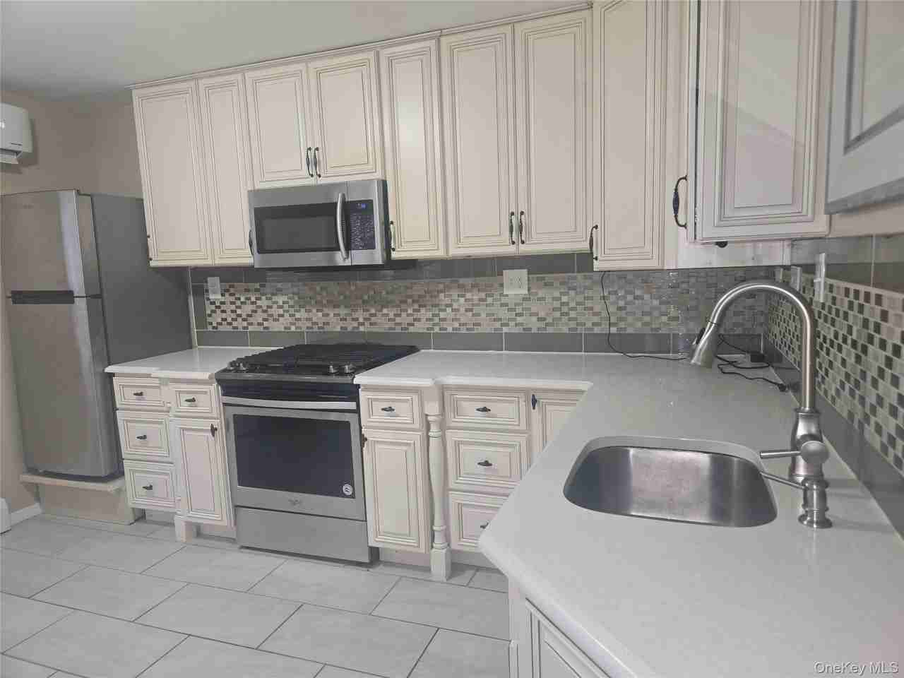 19 Cardinal Ln - Photo 3 of 22