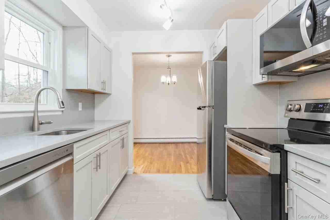 129 Harris Rd #4 - Photo 5 of 21