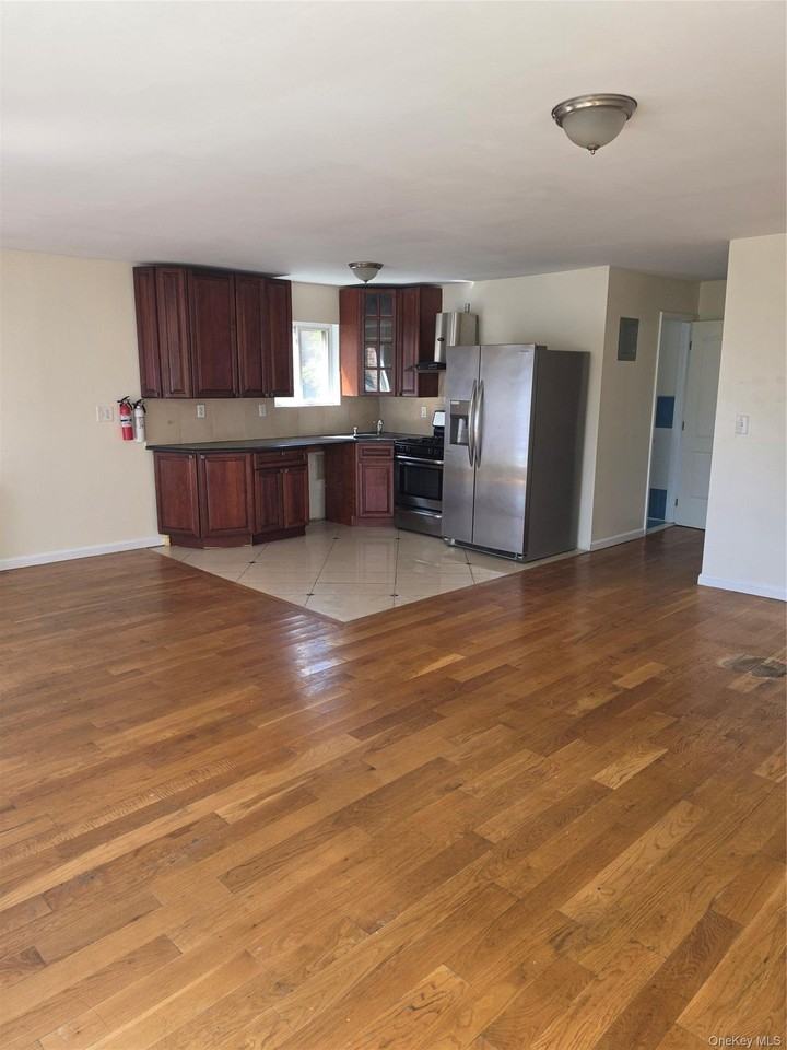 19525 Woodhull Ave #2ndFL - Photo 2 of 13