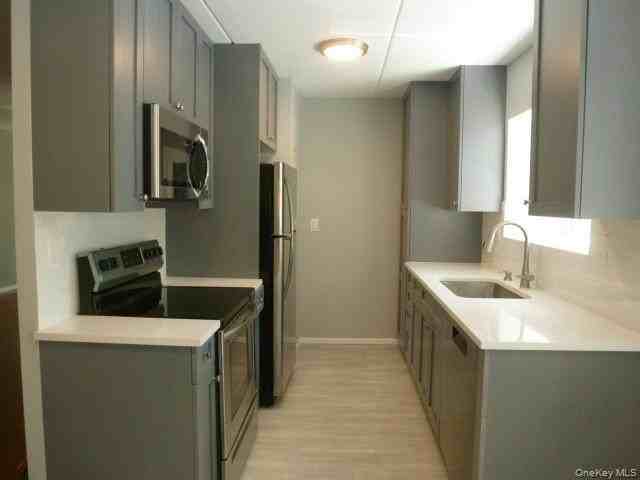 416 Benedict Ave #1G - Photo 5 of 18