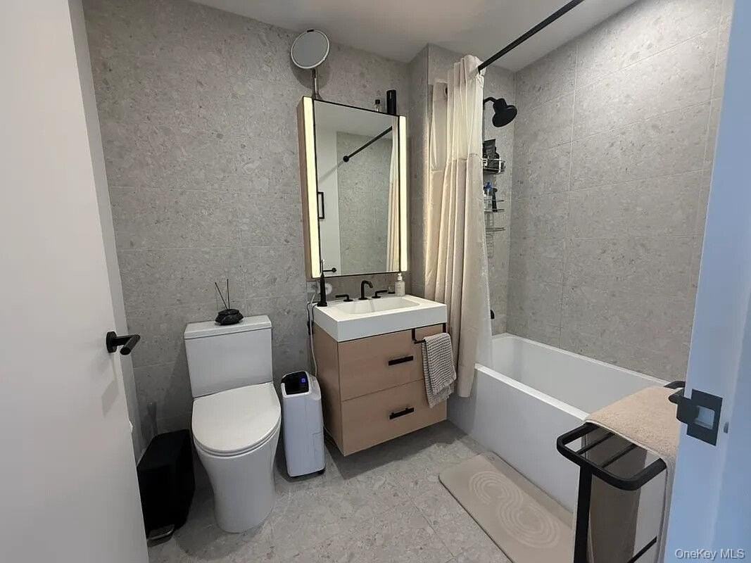 482 Kent Ave #1108 - Photo 4 of 6