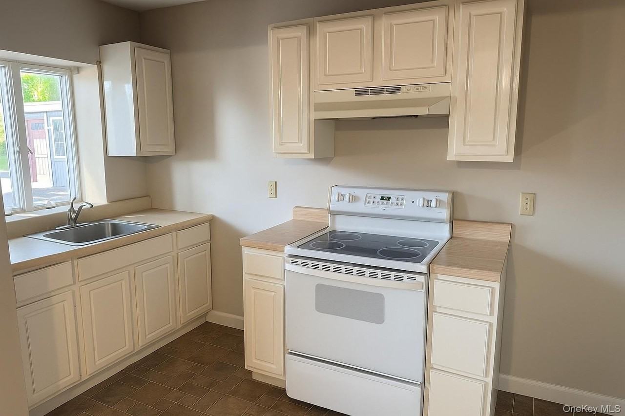224 Walsh Ave - Photo 2 of 4