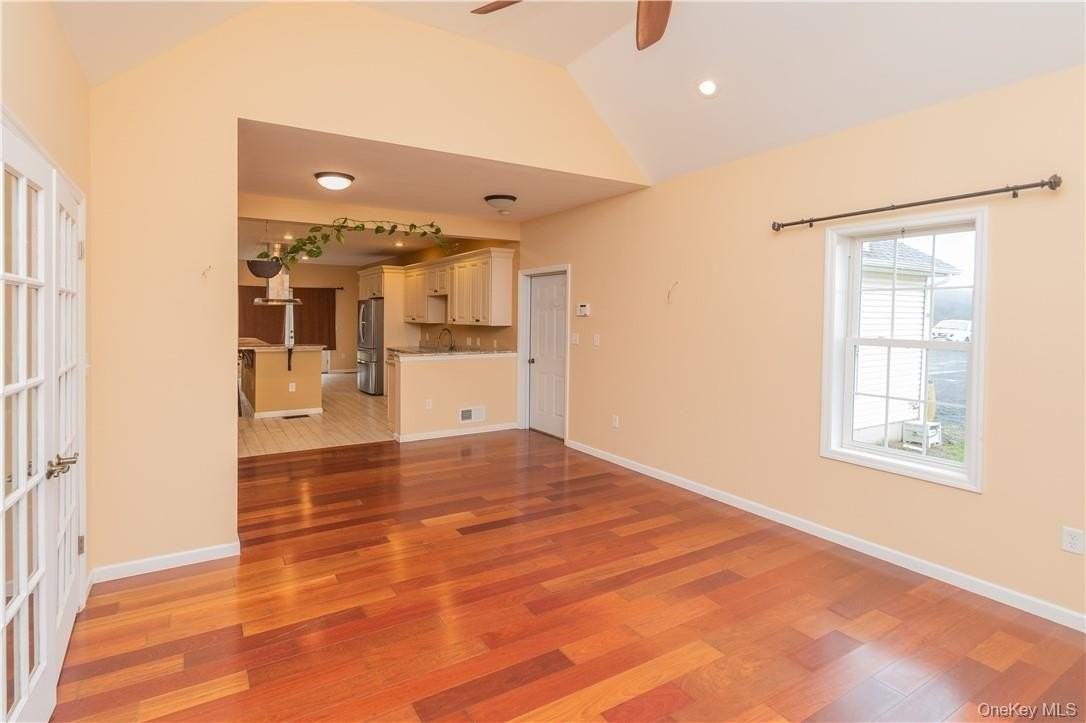 66 Mulberry Ln - Photo 6 of 26
