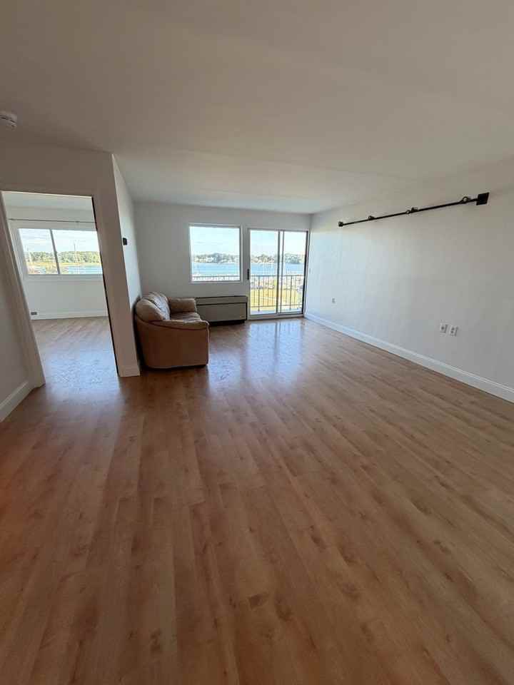 100 Cove Way #405 - Photo 2 of 12