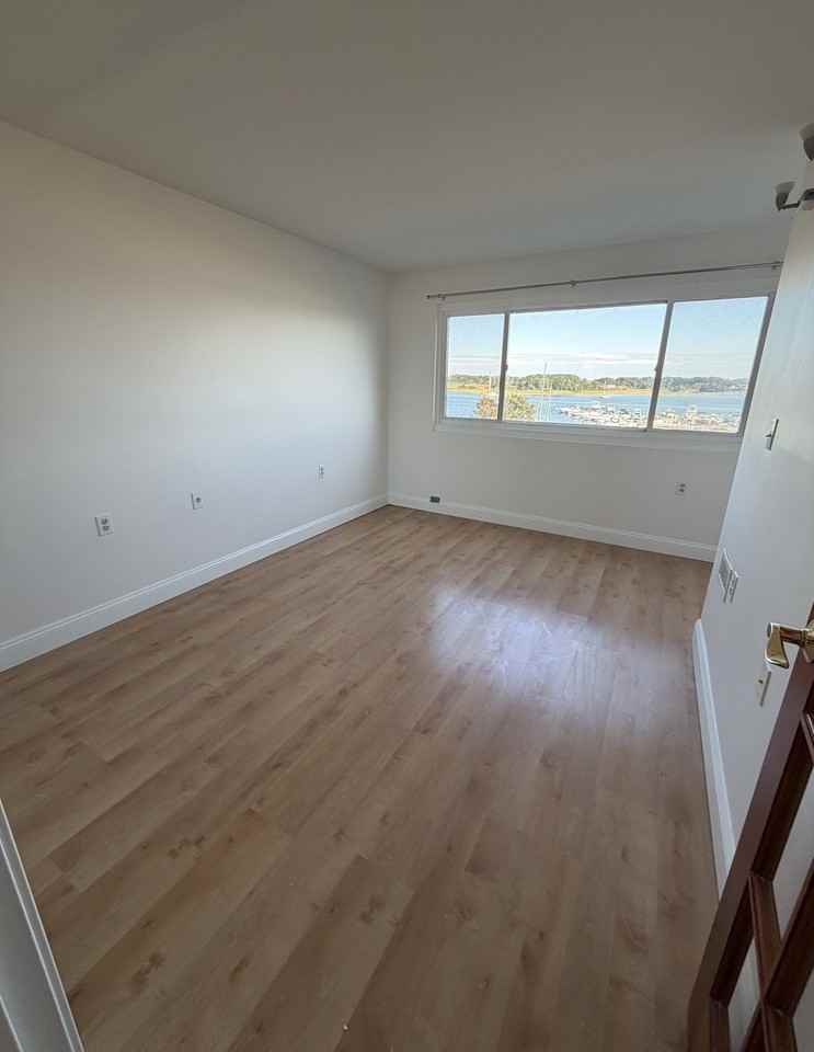 100 Cove Way #405 - Photo 4 of 12