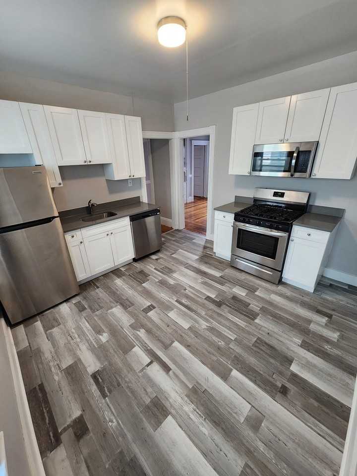 38 Bellevue St #2 - Photo 2 of 10