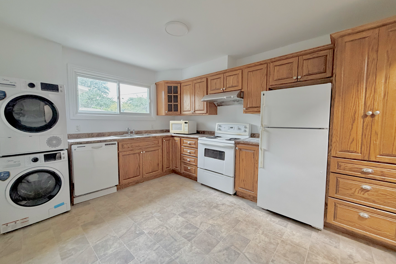 1023 Eagle Drive #Main - Photo 5 of 16