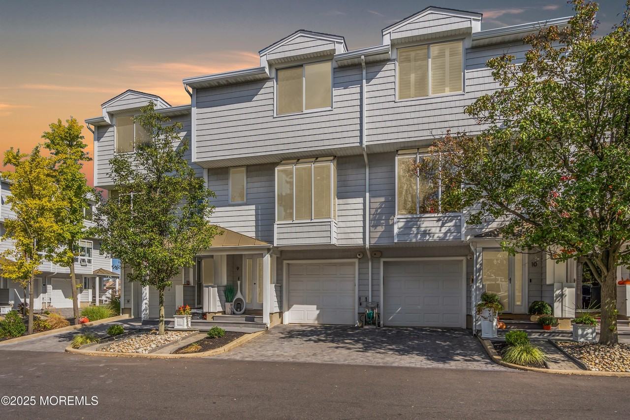 165 Riddle Ave #9