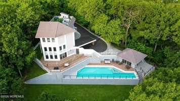 featured image of 401 Overlook Dr