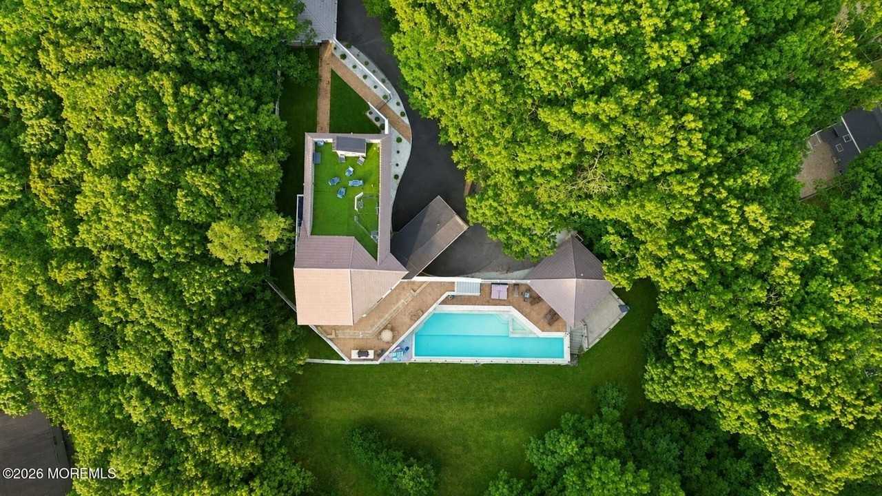 401 Overlook Dr - Photo 4 of 50