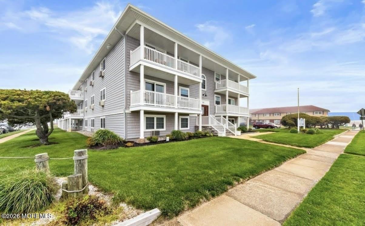 709 Ocean Ave #18