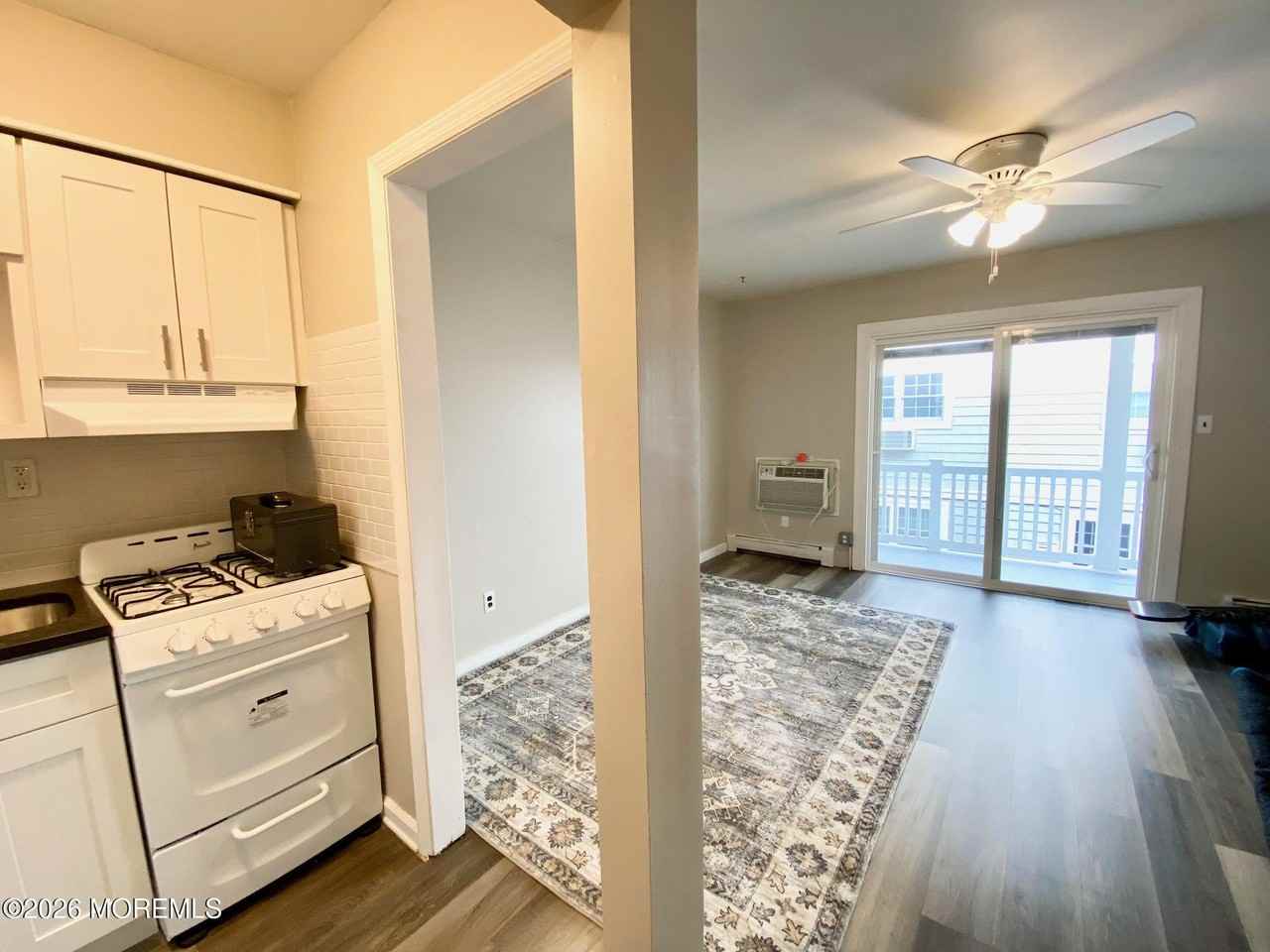 709 Ocean Ave #18 - Photo 4 of 18