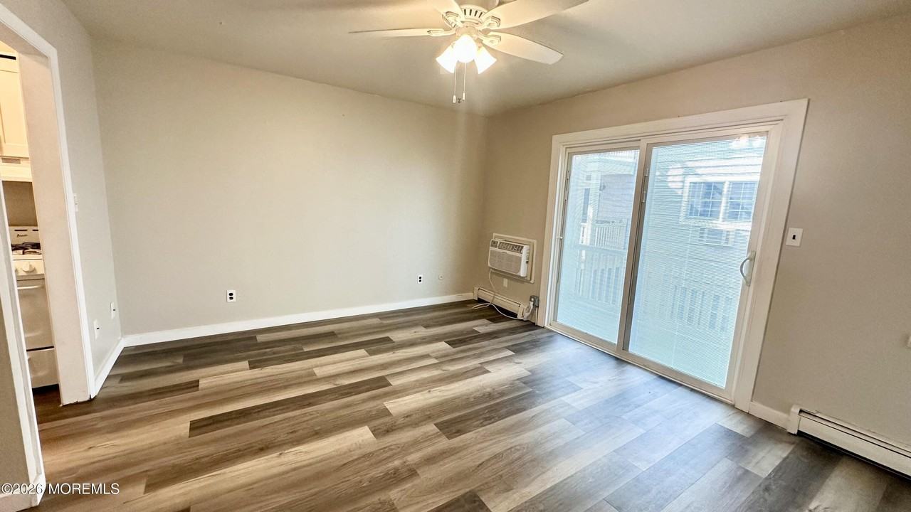 709 Ocean Ave #18 - Photo 5 of 18