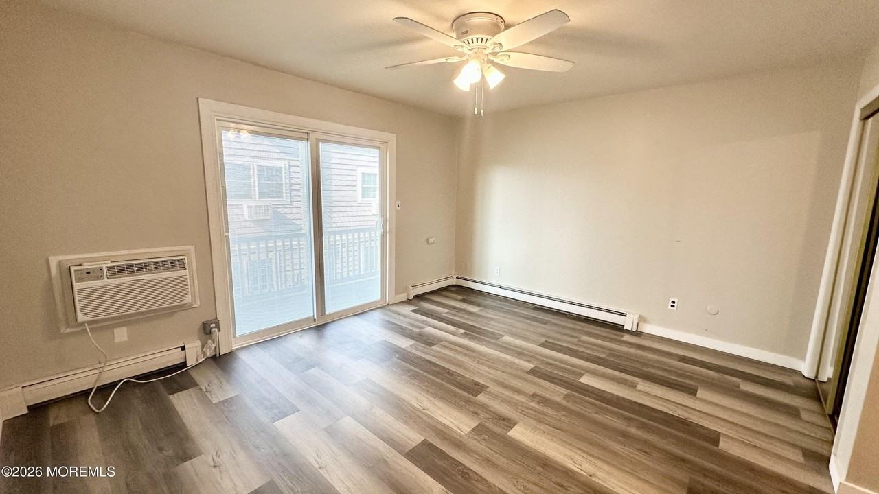 709 Ocean Ave #18 - Photo 6 of 18
