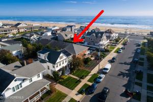 featured image of 102 10th Ave #1