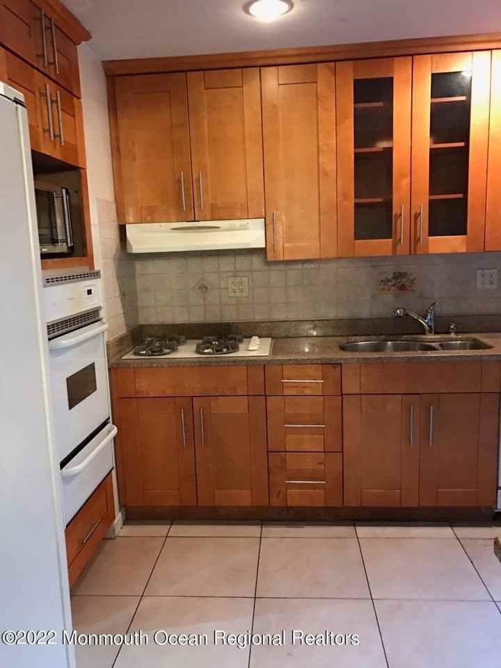 634 Westwood Ave - Photo 4 of 17