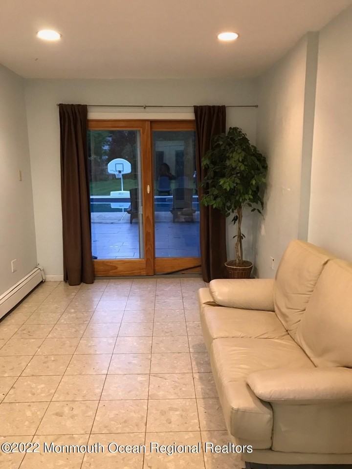634 Westwood Ave - Photo 7 of 17
