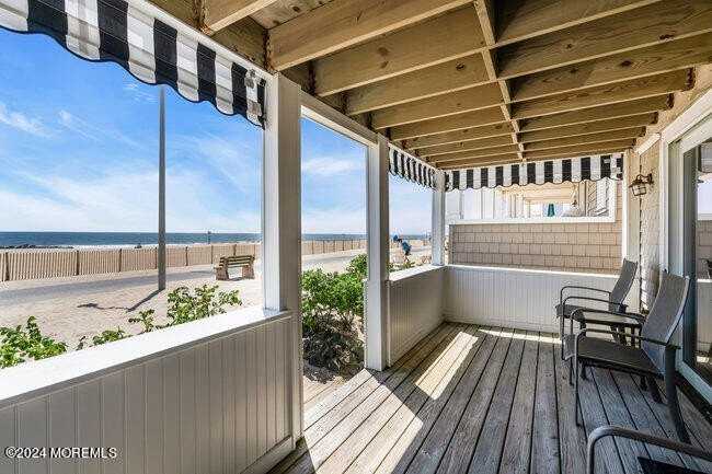 157 Beachfront - Photo 3 of 48