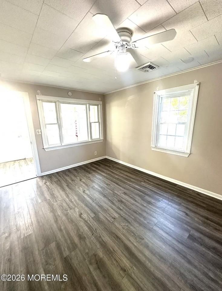 14 Manning Pl - Photo 3 of 10